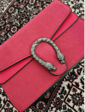 Flot rød crossover taske