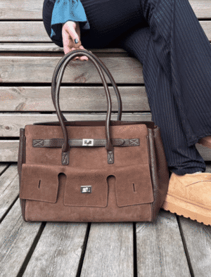 Stort ruskind taske til damer i brun farve